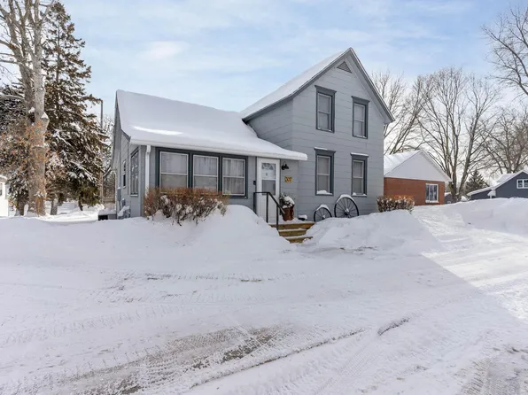 307 1st Ave SE, New Prague, MN 56071