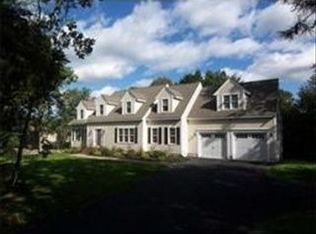 10 Ellis St, Medway, MA 02053