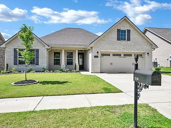 3rd image of 2130 Dustin Dr NE