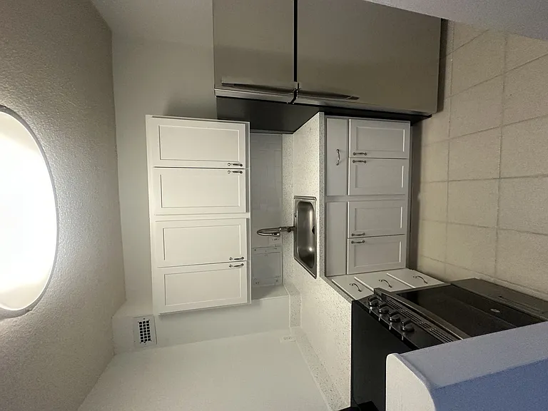 Calvert House Apartments — Photo 52