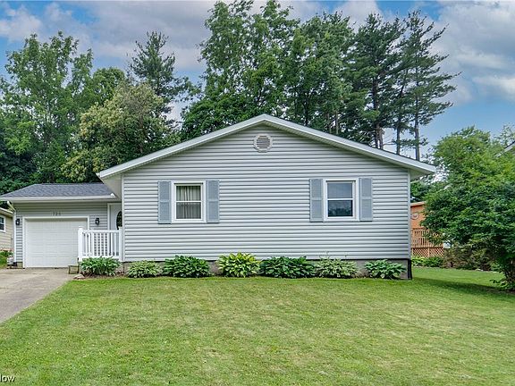2nd image of 725 Crabapple Ct