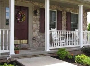 70 Scarlet Oak Dr, Etters, PA 17319