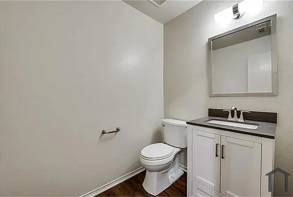1109 Boxwood Dr — Photo 16