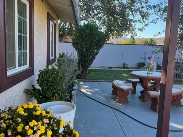 40648 Fieldspring St, Lake Los Angeles, CA 93535