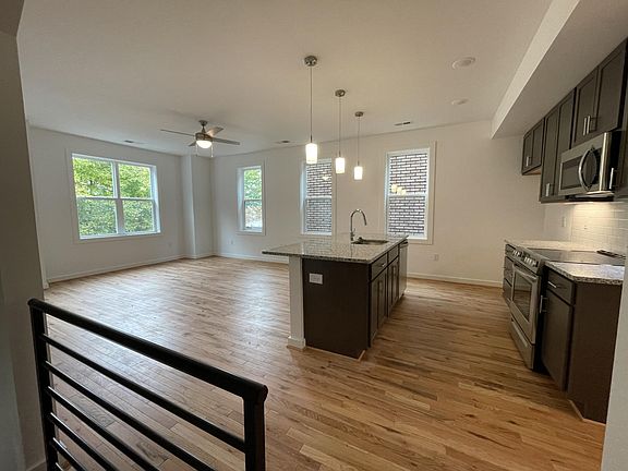 2nd image of 1013 Porter St #B