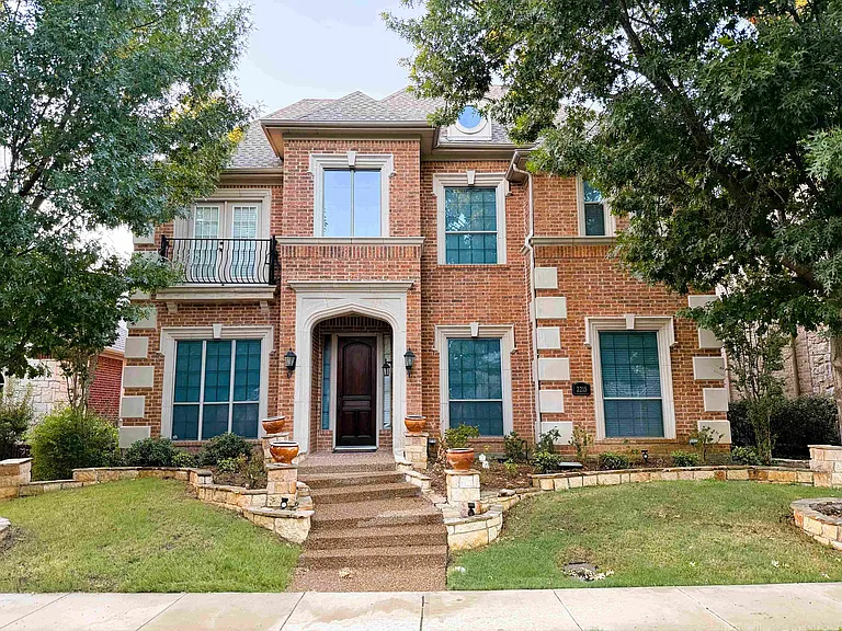 2215 Longview Rd — Photo 3