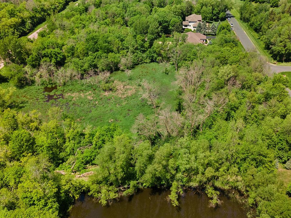 2nd image of 3 Cedar Ln
