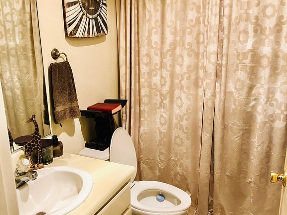5th image of 5302 Cartwright Ave APT 7