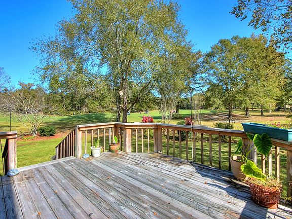 2nd image of 126 Ridge Lake Dr
