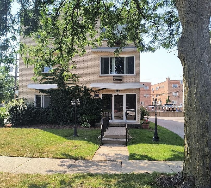 1st image of 8152 Elmwood St #201