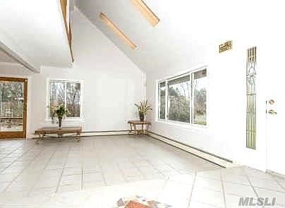 3rd image of 49 Glenmere Ln