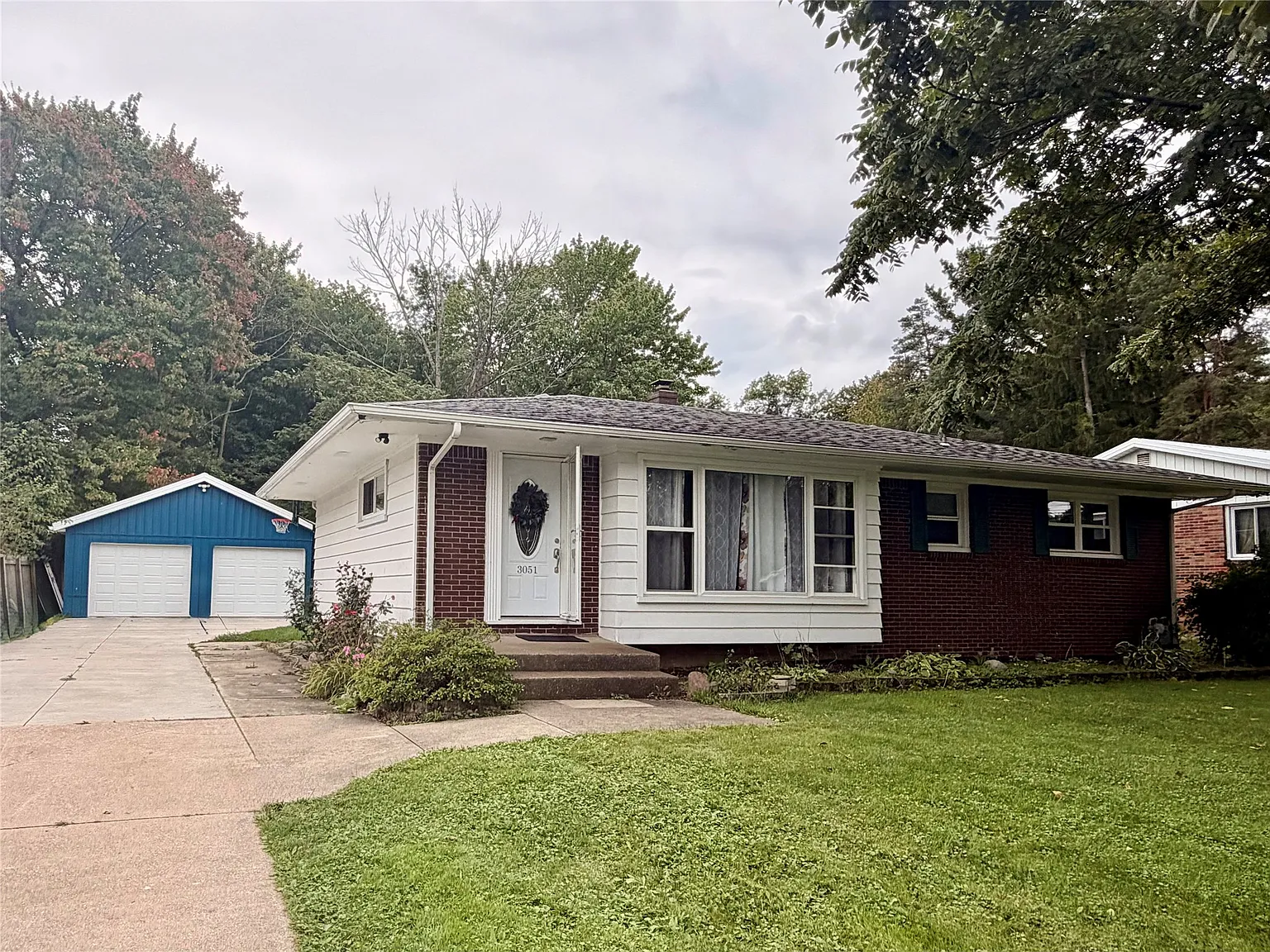 3 bed, 1.5 bath, 1032 sqft, $1,650 — Photo 2