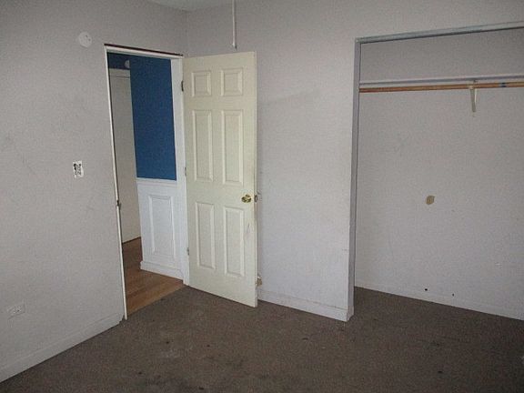5th image of 430 E Clarendon Dr