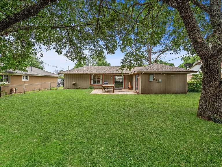 3511 Pecos Ct — Photo 22