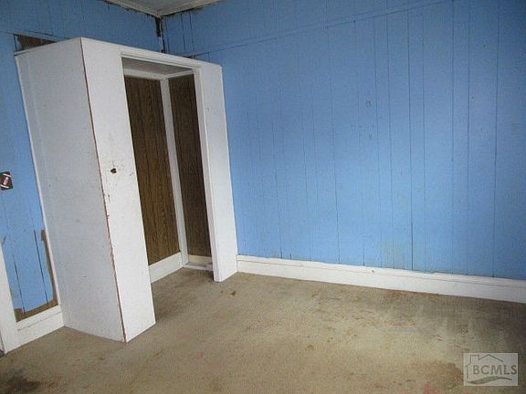 3rd image of 407 East Blvd