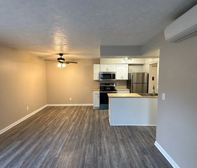 2390 W North Bend Rd #4 — Photo 7