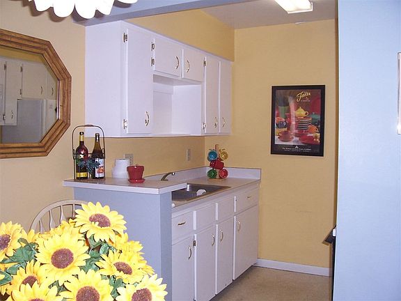 2nd image of 600 Domenico Cir Unit C11