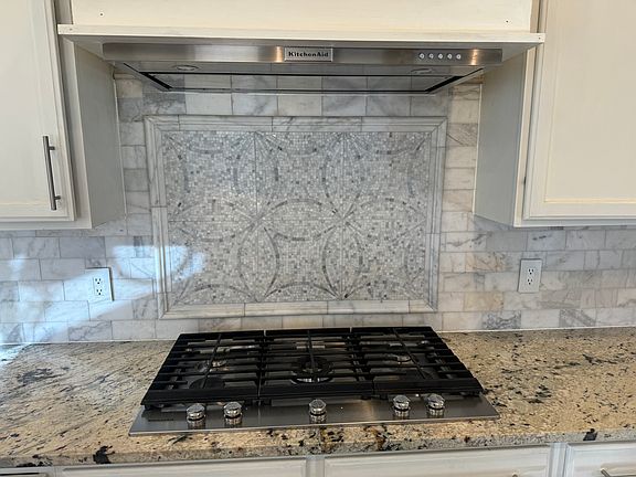 3rd image of 3081 E Juanita Ave