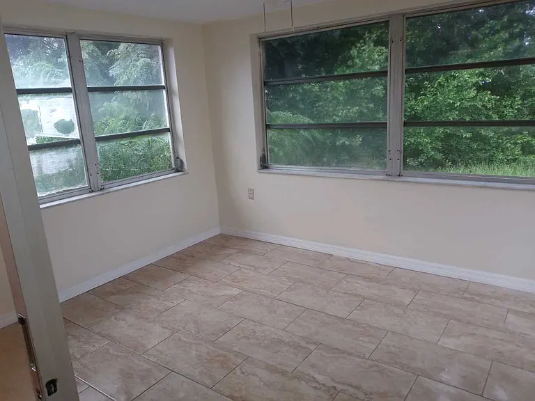9201 Gray Fox Ln — Photo 6
