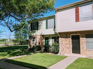 8740 Glen Meadow Ln, Beaumont, TX 77706
