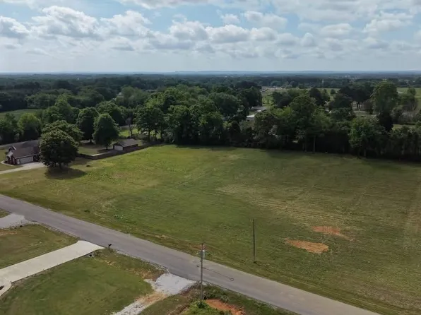 220 Mill Creek Ct, Leighton, AL 35646