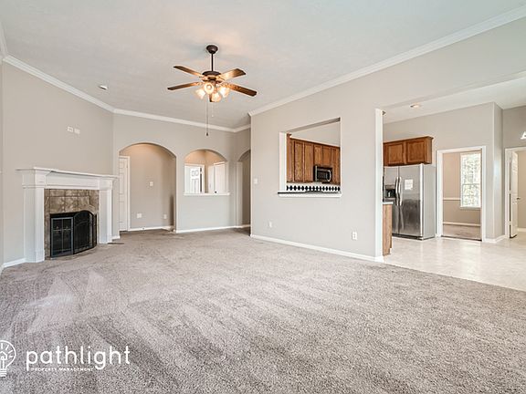 3rd image of 8211 Shady Grove St