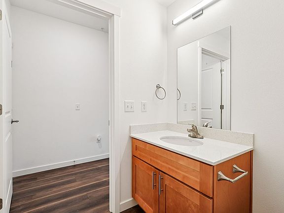 4th image of 4902 NE 94th Ave #811d0ee9a