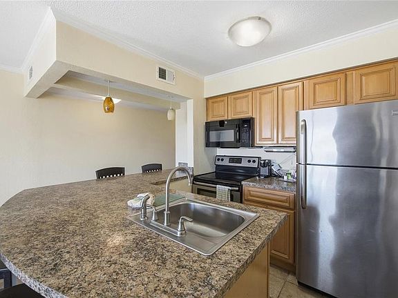 4th image of 2506 N ROCKY POINT DRIVE #315