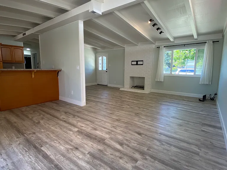 3380 Granada Ave — Photo 5