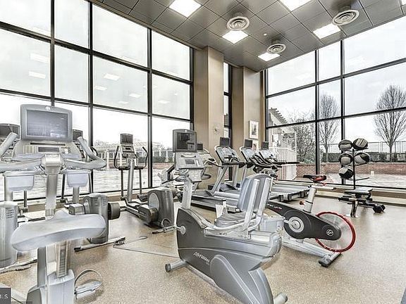 3rd image of 2451 Midtown Ave #1222