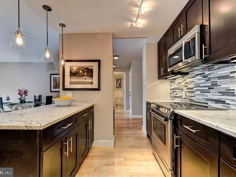 2141 Washington Cir NW #P-205 — Photo 9