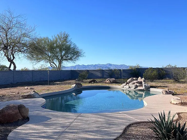 19402 W Corto Ln — Photo 12