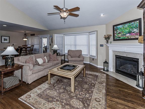 5th image of 1108 Oak Ln