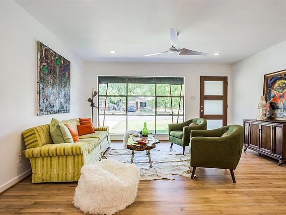 3rd image of 2456 Hartline Dr