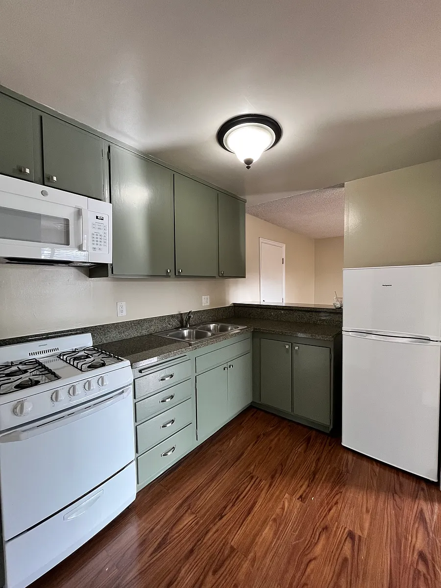 Building Photo - 781 Embarcadero Del Norte #23