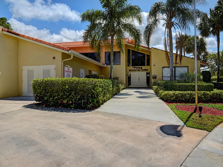 23345 Carolwood Ln #205 — Photo 33