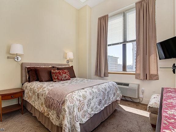 5th image of 111 Mulberry St