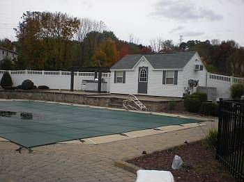3rd image of 3900 Sycamore Dr