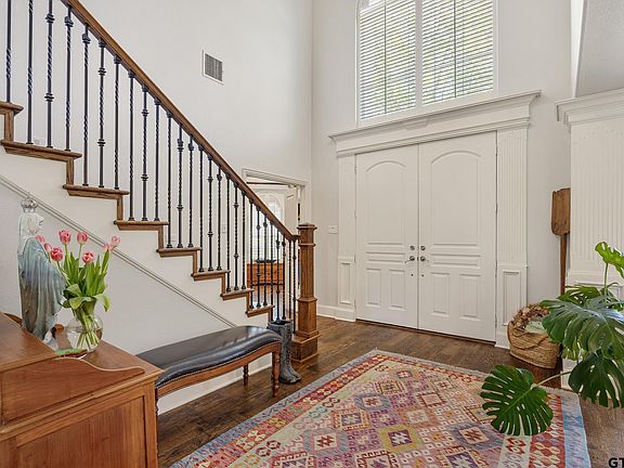 5th image of 6808 Cherryhill Dr