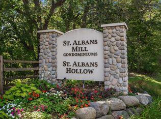 3020 Saint Albans Mill Rd APT 210, Minnetonka, MN 55305