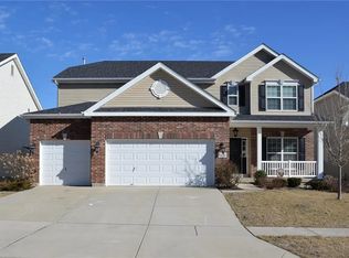 1425 Red Oak Plantation Dr, Ballwin, MO 63021