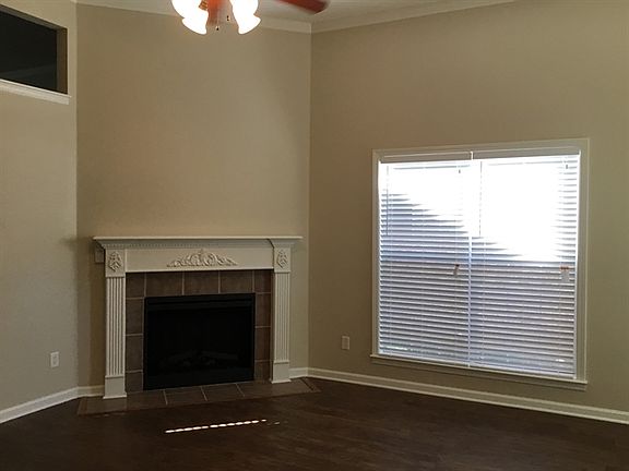 2nd image of 2376 Gardenbrook Dr