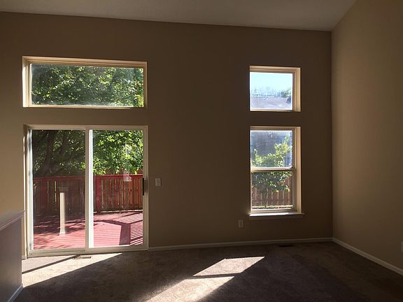 4th image of 337 Daniel Ave #17