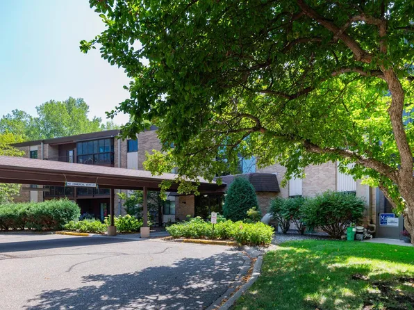 2670 Oxford St N APT 204, Roseville, MN 55113