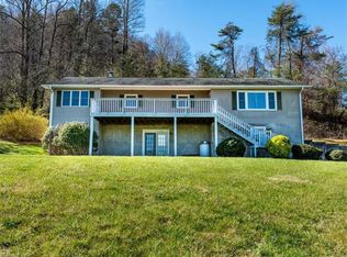 920 Newfound Rd, Leicester, NC 28748