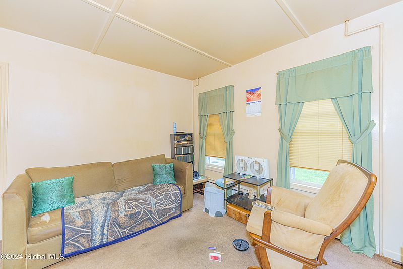 5th image of 17 Malta Avenue