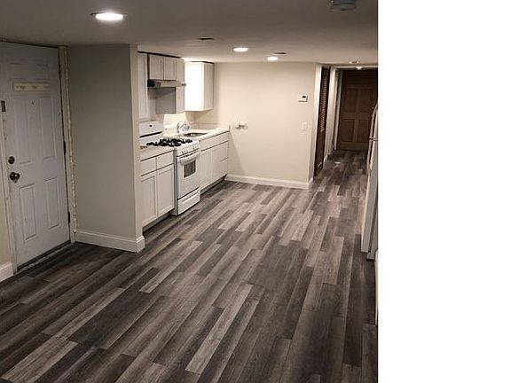 5th image of 1936 N Whipple St #G