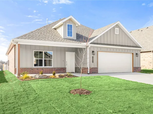 2302 N Presley St, Siloam Springs, AR 72761