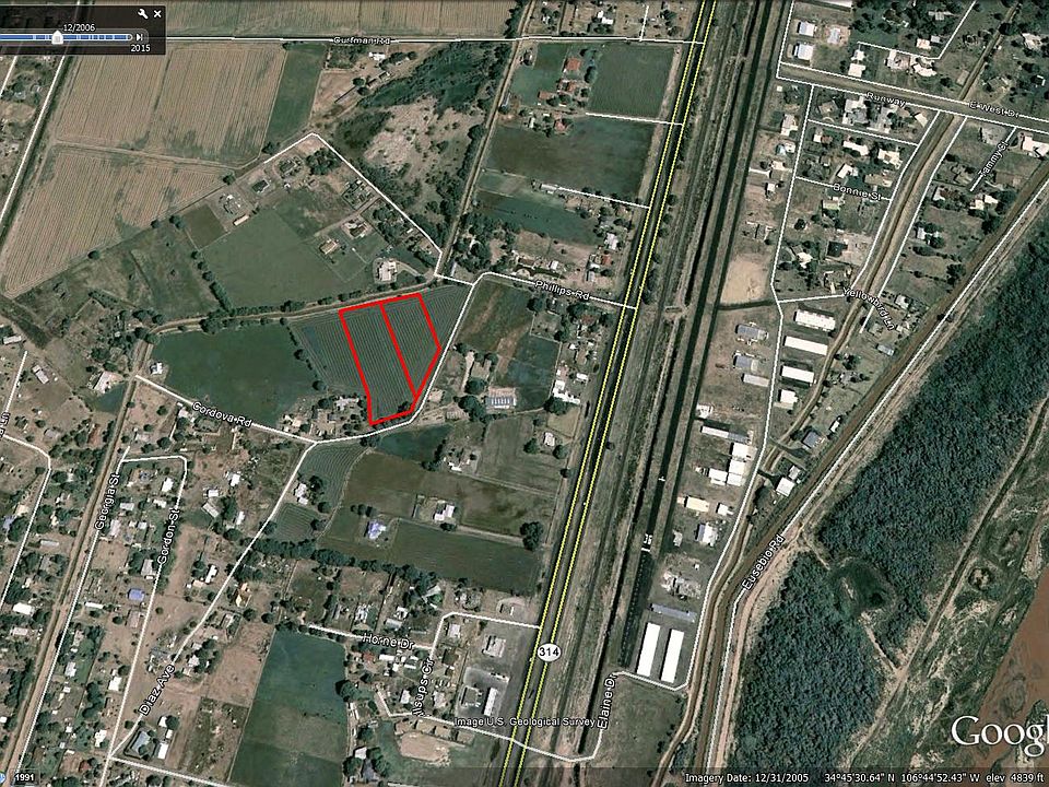 2nd image of Diaz Rd
