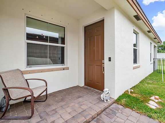 5th image of 7855 NW Greenbank Circle